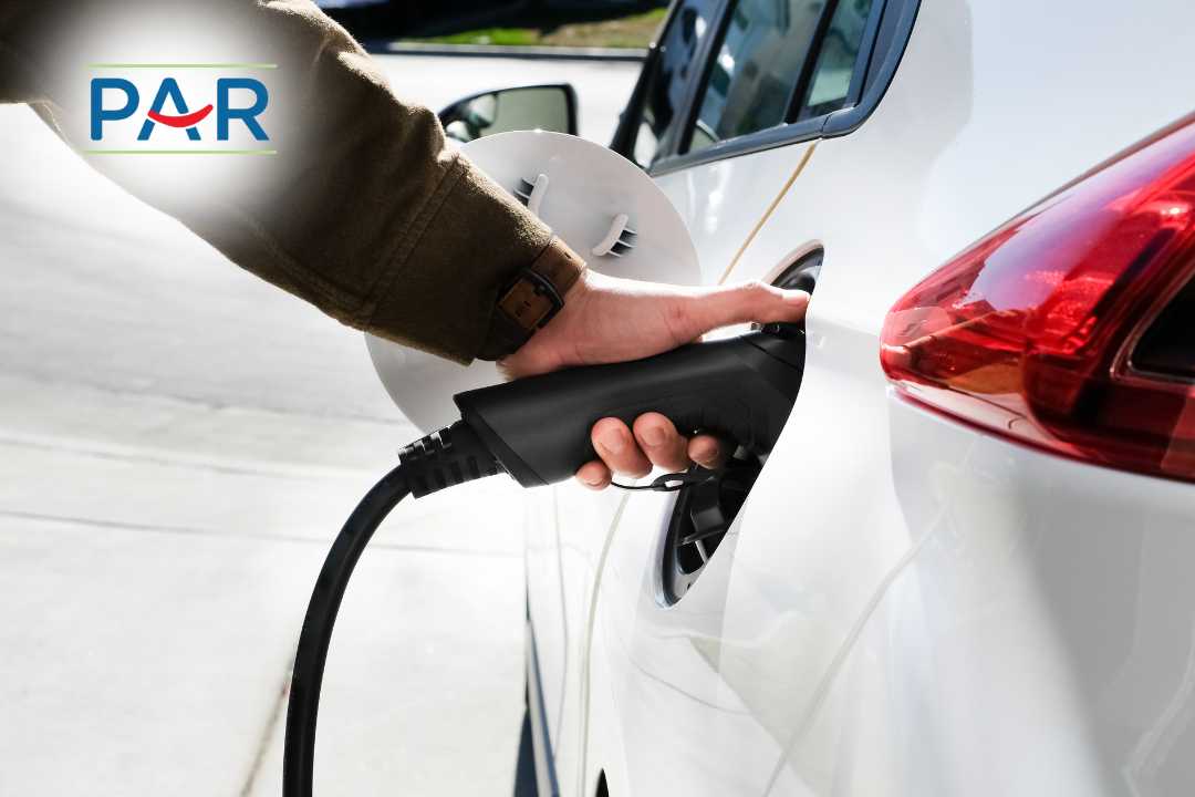 Mobil listrik perusahaan digunakan untuk operasional harian yang efisien dan ramah lingkungan